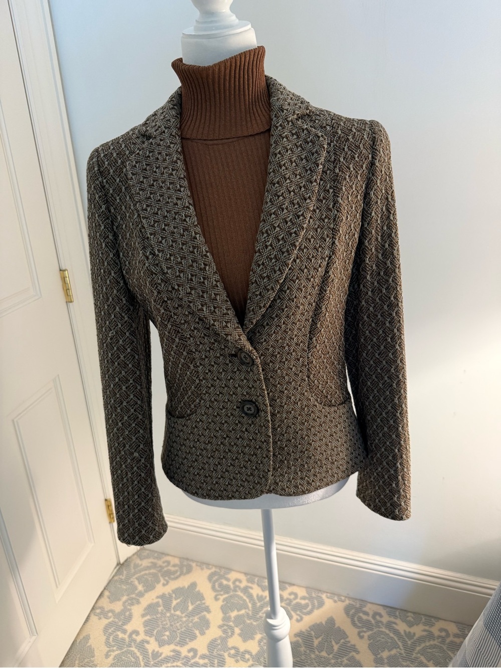 Rena Lange Brown Textured Knit Blazer size 8 Cognac and Tourquoise boucle.